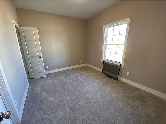 2nd image of 7470 N Lamar Dr