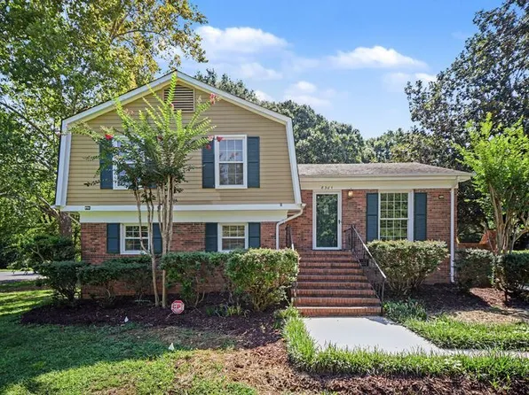 8301 Nathanael Greene Ln, Charlotte, NC 28227