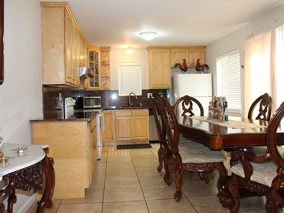 3rd image of 1414 Sunnycrest Cir
