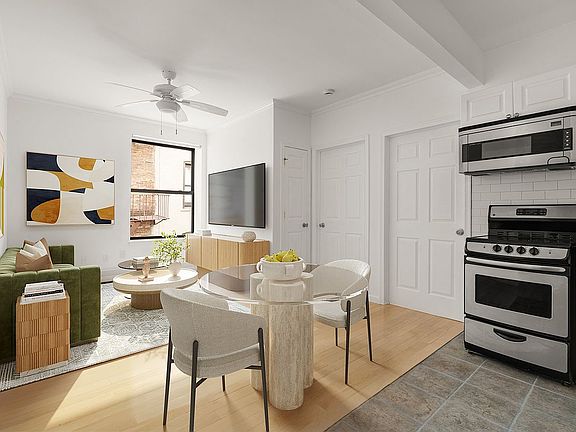 2nd image of 220 W 111th St APT 3C