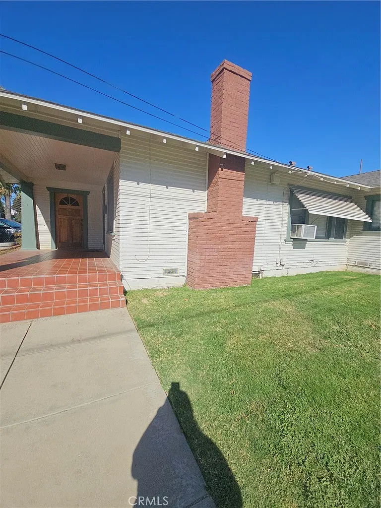 3 bed, 1.5 bath, 1461 sqft, $2,900 — Photo 4