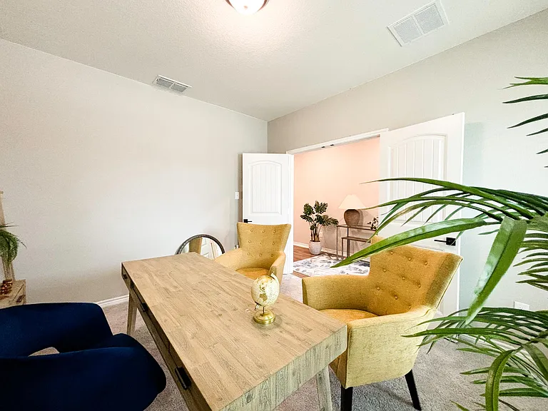 8134 Emmeline Dr — Photo 25