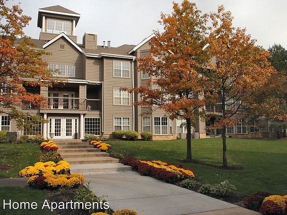3rd image of 6125 Chasewood Pkwy APT 114