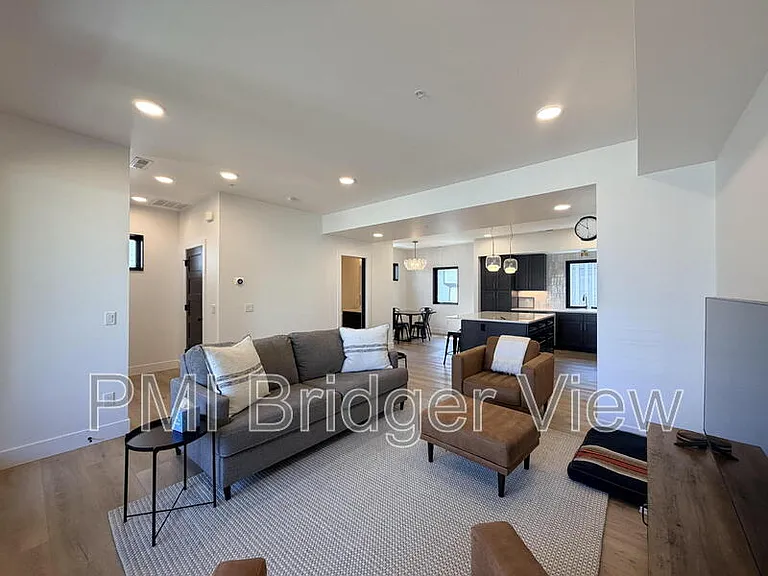 315 W Peach St #1 — Photo 11