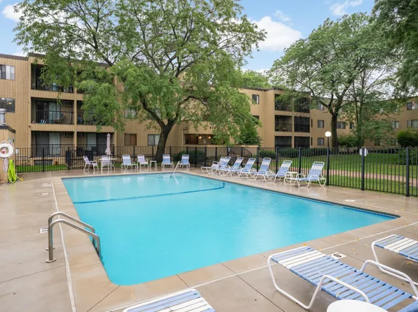 4101 Parklawn Ave APT 316, Edina, MN 55435