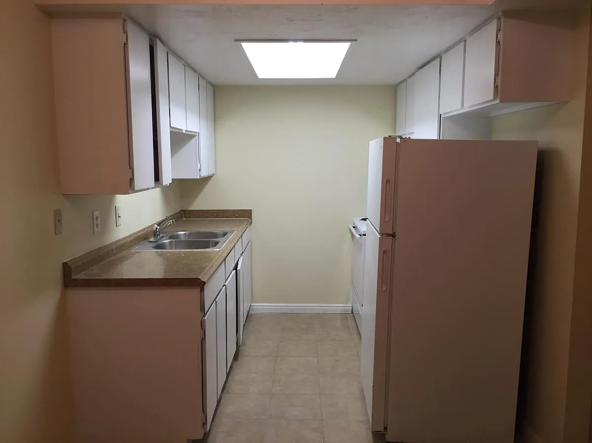 2 bed, 1.5 bath, 1000 sqft, $1,500 — Photo 4