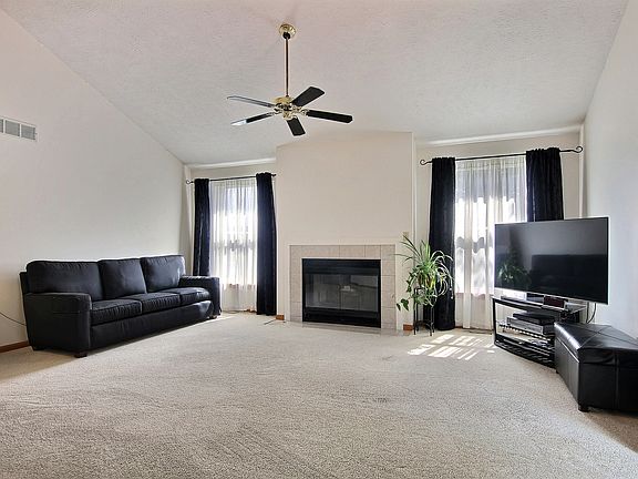 4th image of 6321 Peachtree Cir