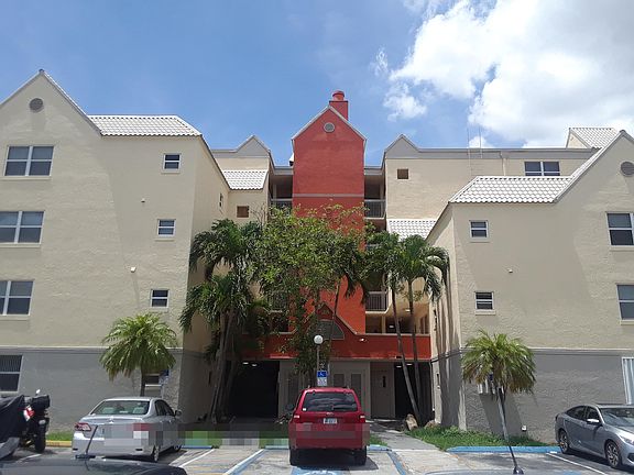 2nd image of 8225 Lake Dr APT 307