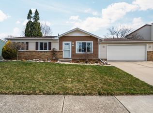 43758 Yorktown St, Canton, MI 48188