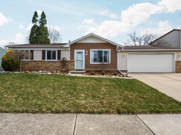43758 Yorktown St, Canton, MI 48188