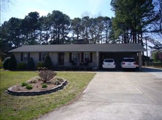 205 Deen St, Mount Olive, NC 28365