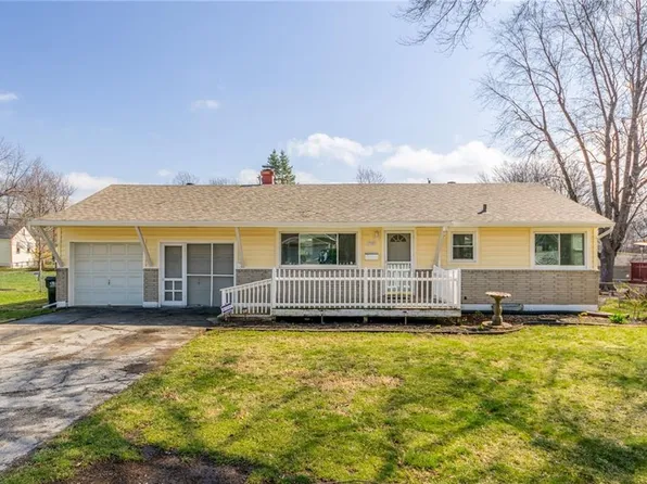 3709 S Pleasant St, Independence, MO 64055