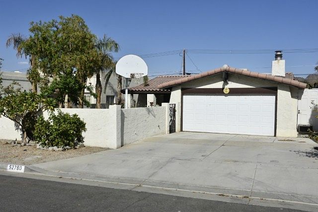 1st image of 52780 Avenida Diaz