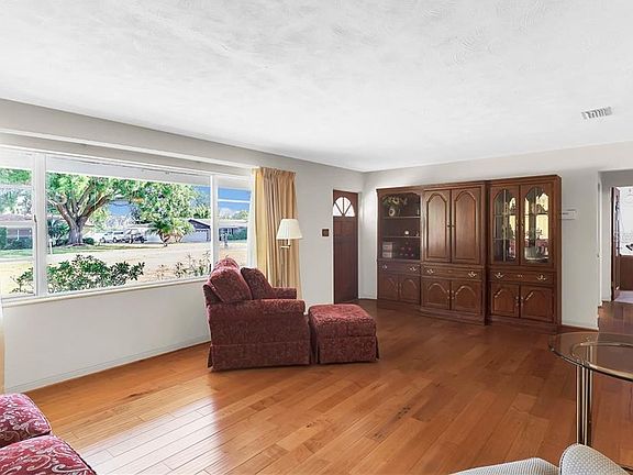 5th image of 1047 Biltmore Dr