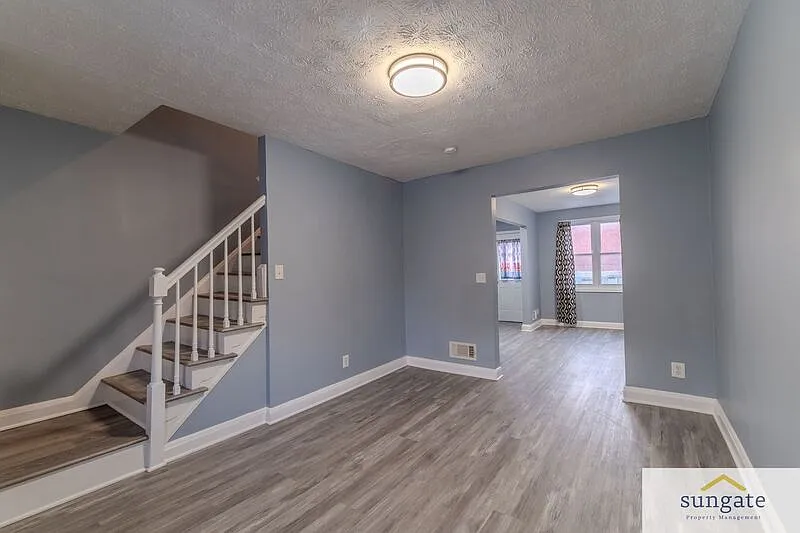 2 bed, 2.0 bath, 1050 sqft, $1,575 — Photo 2