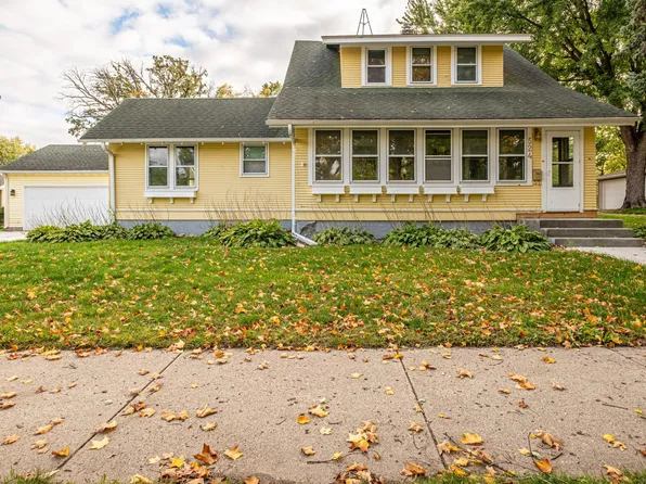 524 4th Ave SW, Hutchinson, MN 55350