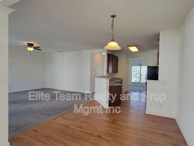 Building Photo - 177 Autumn Falls Dr