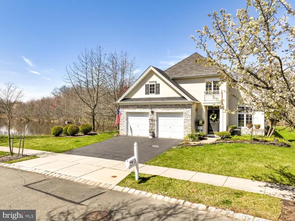 343 Blanketflower Ln, West Windsor, NJ 08550