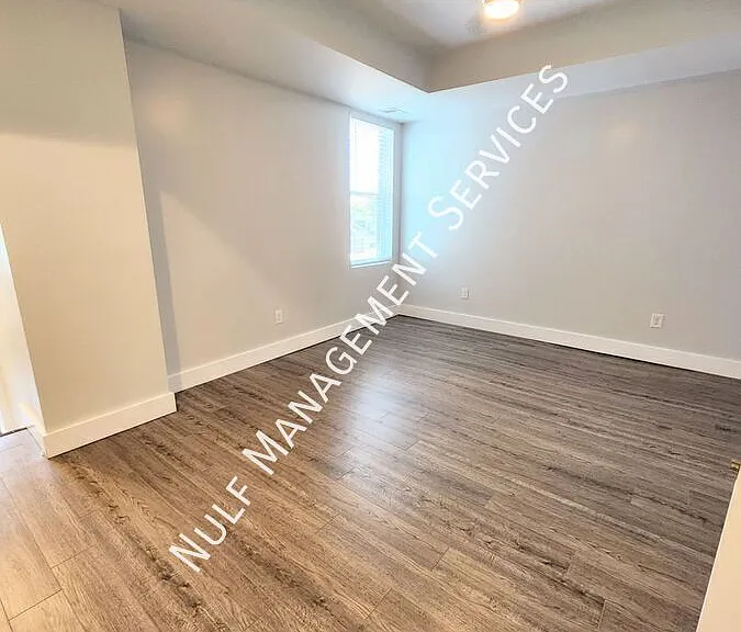 4552 Penn Ave #2 — Photo 3