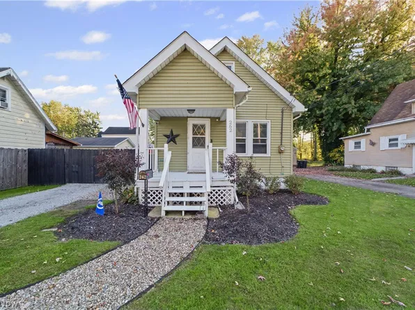 262 Samuel St, Elyria, OH 44035