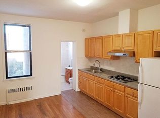 4605 Broadway #2R, Astoria, NY 11103