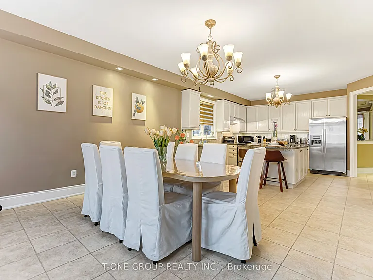 261 Angus Glen Blvd — Photo 4