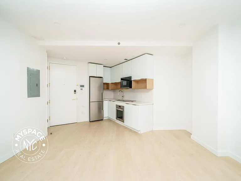 280 Meeker Ave #801 — Photo 3
