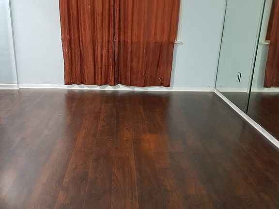 3rd image of 136 Liddell St #1
