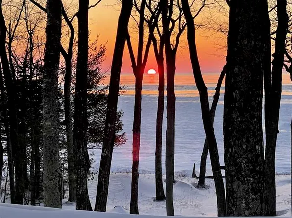 76 S Lamkin Rd, Harbor Springs MI