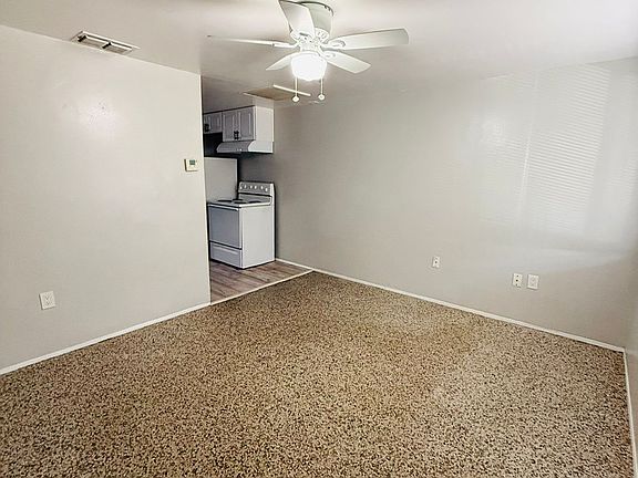 3rd image of 314 7th Ave NE