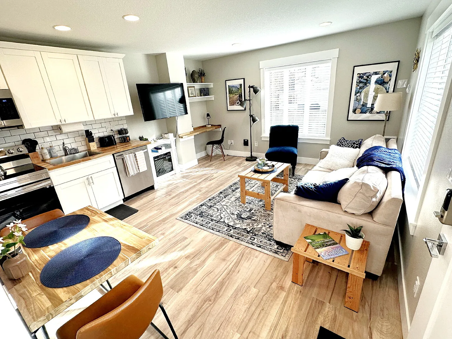 Newer Construction 1-Bedroom in Historic St. Johns | Optional Furnished Package — Photo 2
