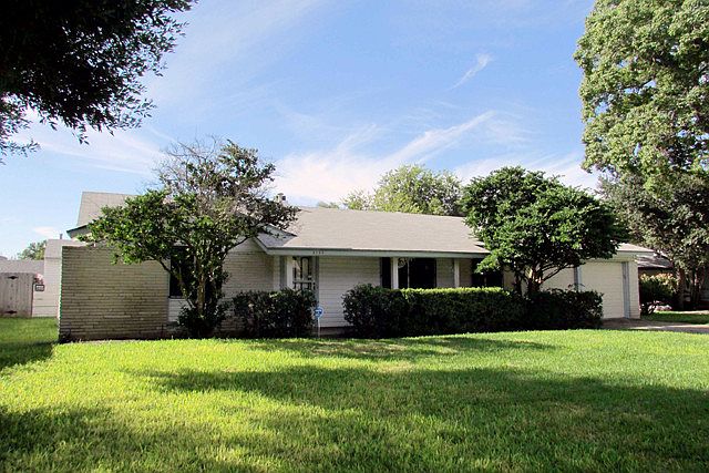 1st image of 4147 Stathmore Dr