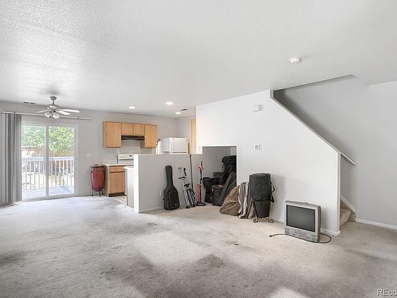 4th image of 880 Mockingbird Lane