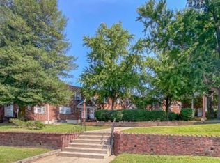 Oxford Gardens managed by Silverstone Properties, Philadelphia, PA 19124