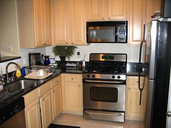 2nd image of 2465 Army Navy Dr #1-217