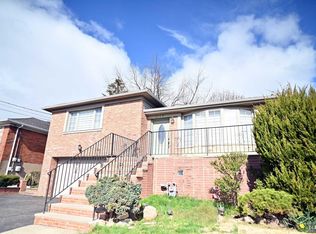 1119 Keswick Pl, Fort Lee, NJ 07024