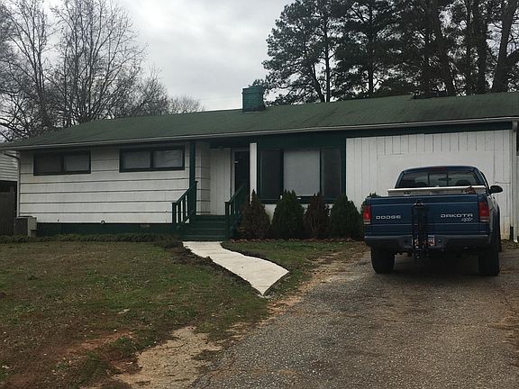 2nd image of 208 Morningside Dr