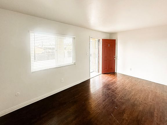 4th image of 9208 Harness St #2