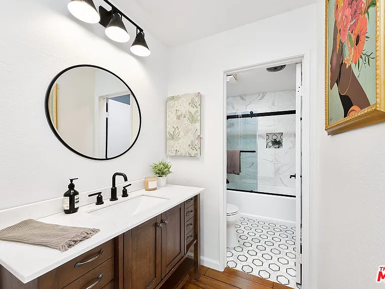 12601 Matteson Ave #7 — Photo 24