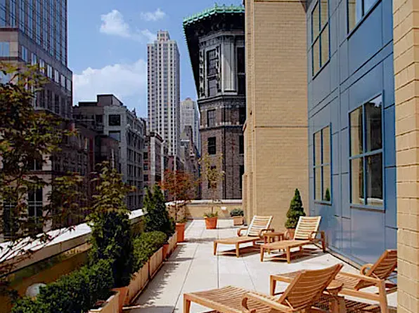 425 5th Avenue image 14 of 25