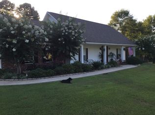 15 Blackberry Dr, Laurel, MS 39443