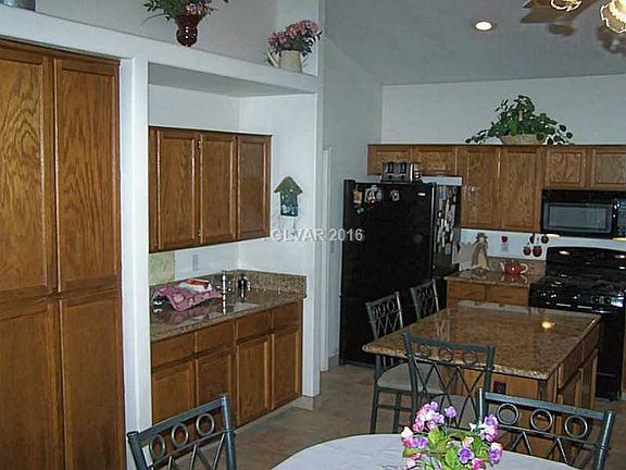 3rd image of 5508 Green Willow St