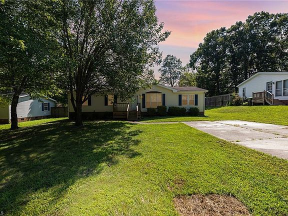 2nd image of 5509 Bridgeway Dr