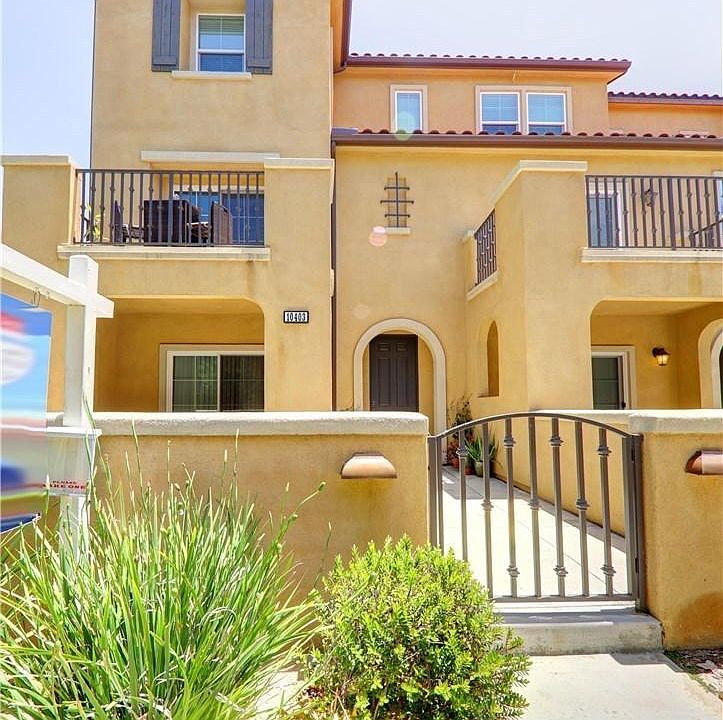 1st image of 10403 Persimmon Ct
