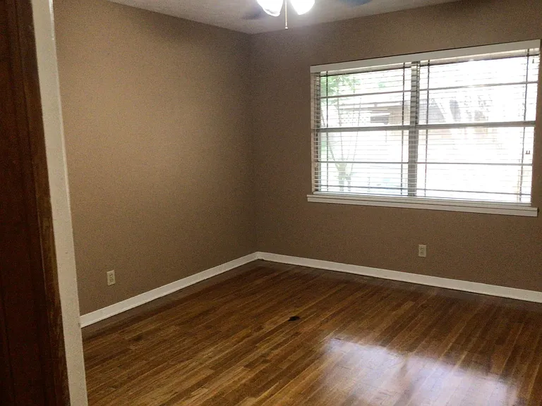 805 Schallert Dr — Photo 9