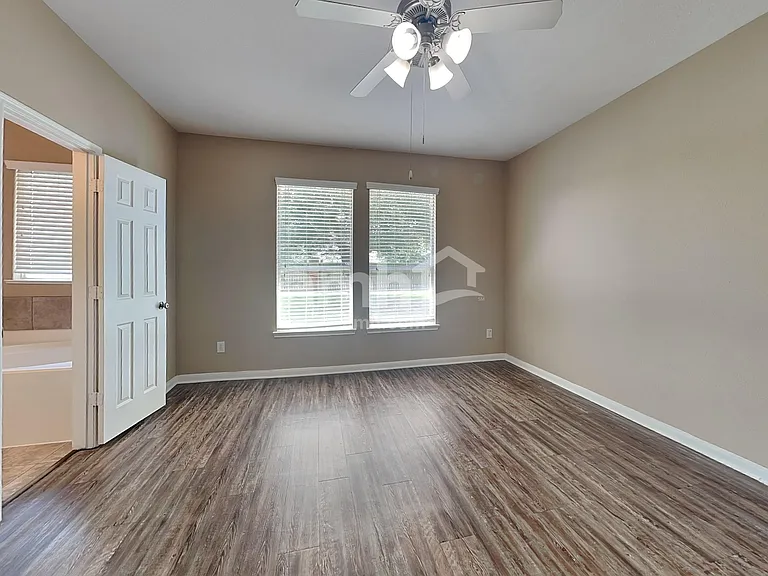 7418 Jacobs Well Dr — Photo 11