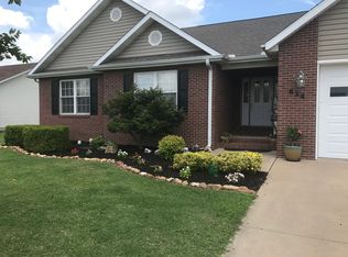 824 Clearwater Rd, Sikeston, MO 63801