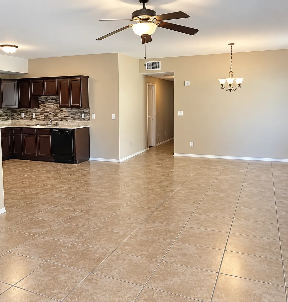 4 bed, 1517 sqft, $1,495 — Photo 2