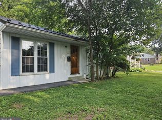 113 Locust St, Pleasant Gap, PA 16823