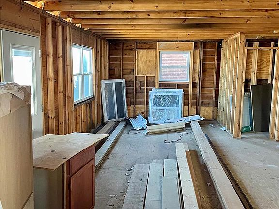 2nd image of 2211 Prather Ave